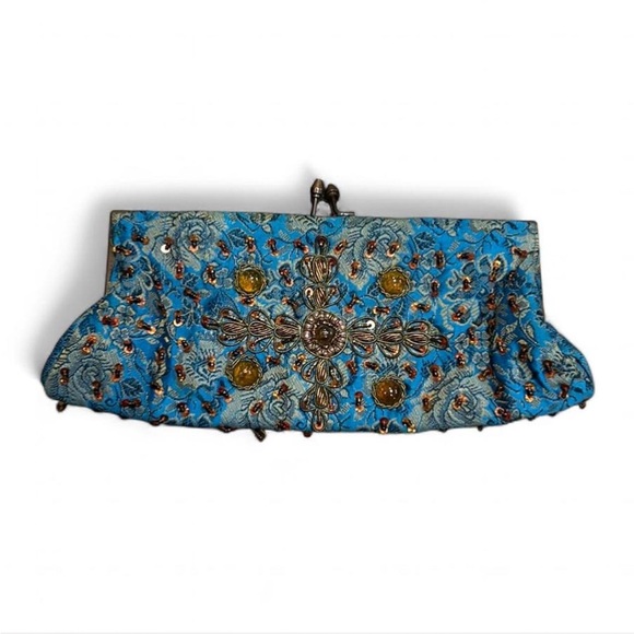 Handbags - Exquisite Floral Embroidered Clutch